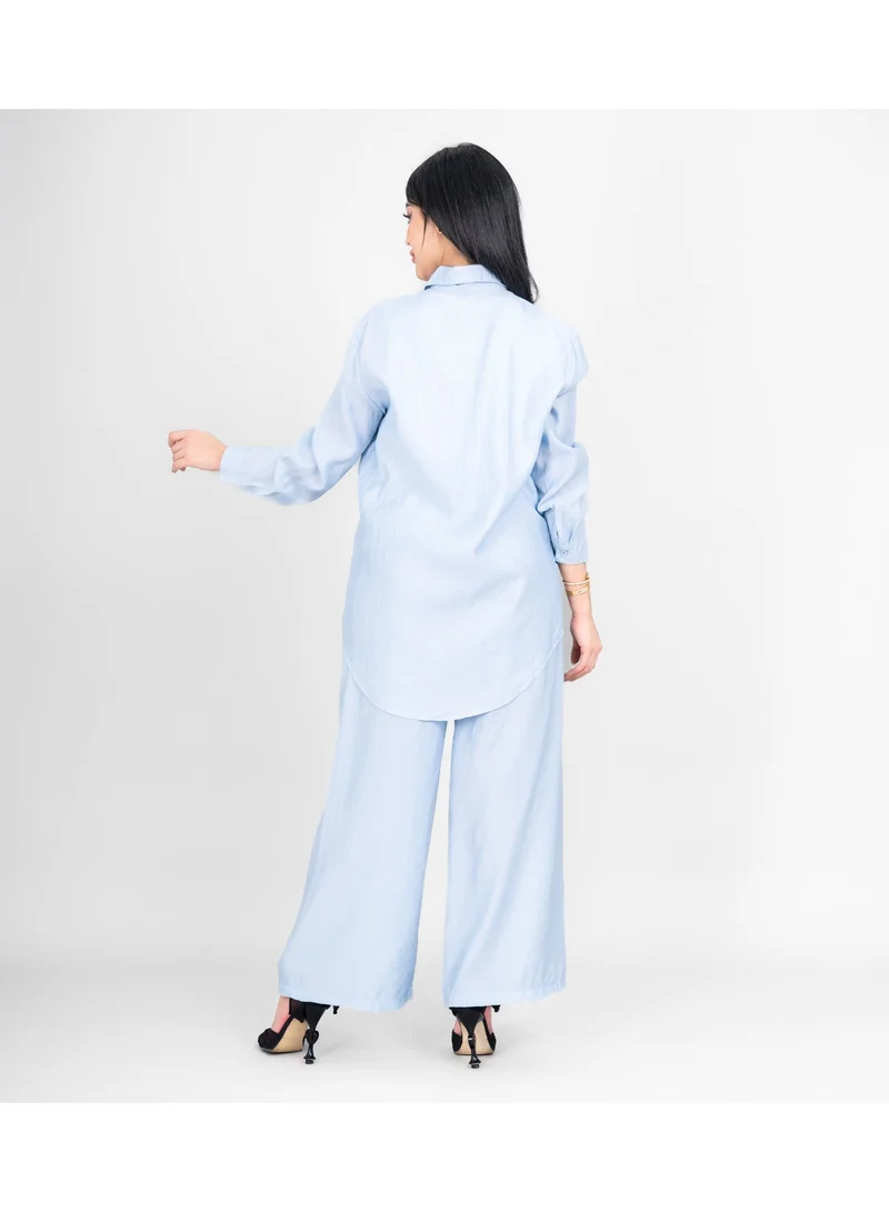 اكسا طقم عصري من قطعتين: قميص وبنطال بتفاصيل كريستالية مموجة